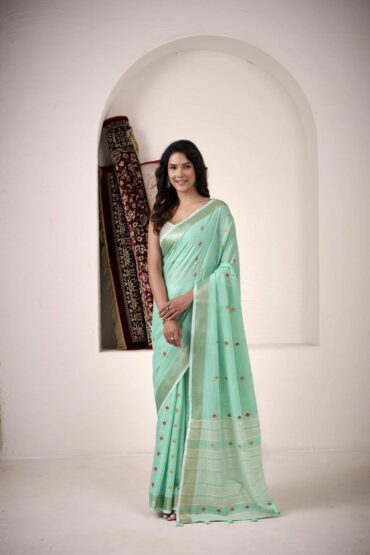 Cotton Saree with a Touch of Zari