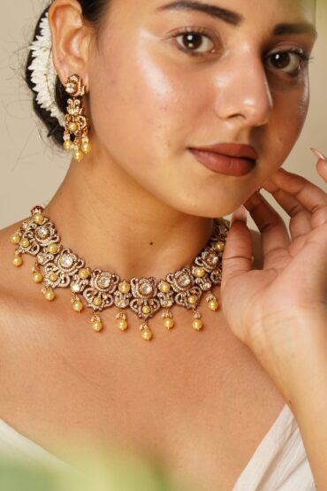 Saanvi Victorian Pearl Polki Choker Set