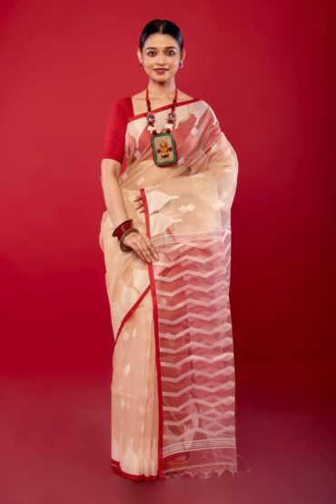 Off White Red Muslin Silk Pure Handloom Jamdani Saree