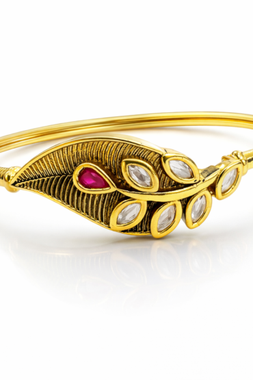 Gold-Plated Leaf Motif Kundan Bracelet