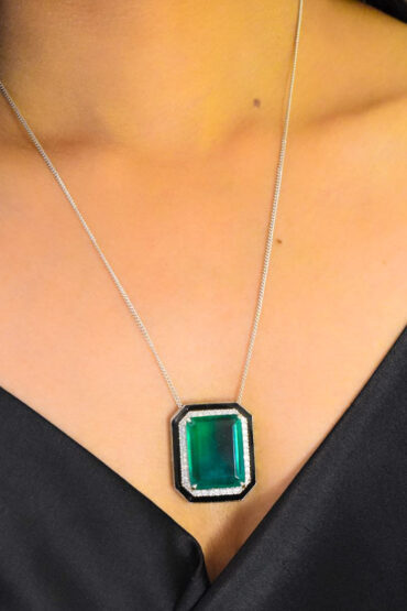Emerald Doublet Stone with Enamel Pendant Set