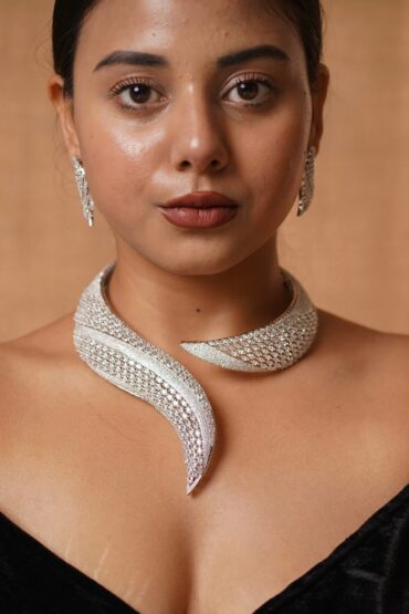 Diamond Collar Set ? The Pinnacle of Luxury for Cocktail Nights