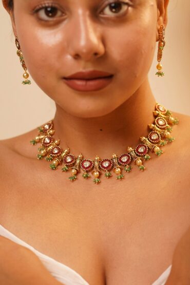 Regal Vilandi Kundan Necklace Set
