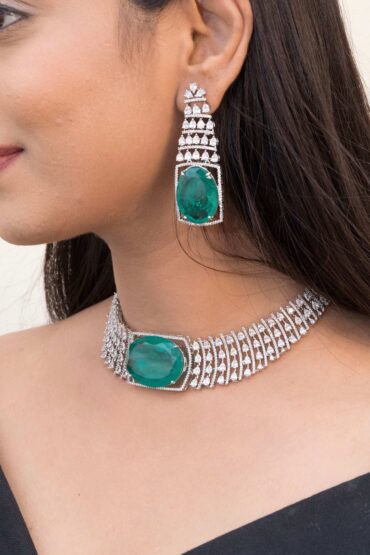 Emerald Grace choker necklace set with matching earrings