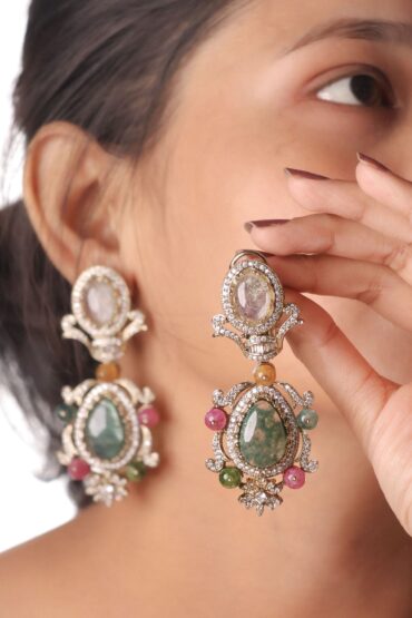 Alia Vintage  Drop Earrings