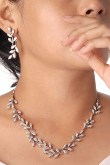 Sleek Diamond set with matching earrings