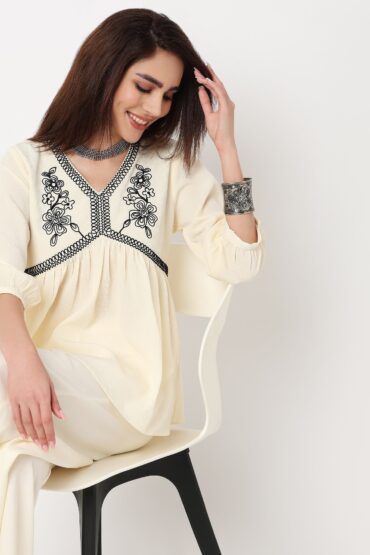 Embroidered V-Neck Alia Cut Top
