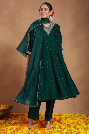 Aentic Women's Green Silk Blend Zari Embroidered Anarkali Kurta With Palazzo & Dupatta Set