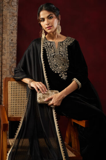 Aentic Women's Black Velvet Zari Yoke Embroidered Straight Kurta Set