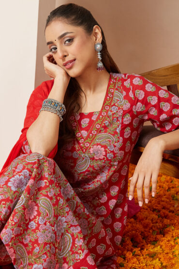 Aentic Women's Red Pure Cotton Floral Printed A-line Kurta Set