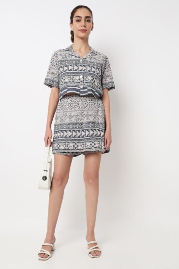 Lapel Collar Printed Crop Shirt