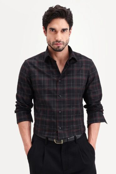 Aentic Men's Lewto Black Cotton Full Sleeve Spread Collar Regular Fit Checked Shirt