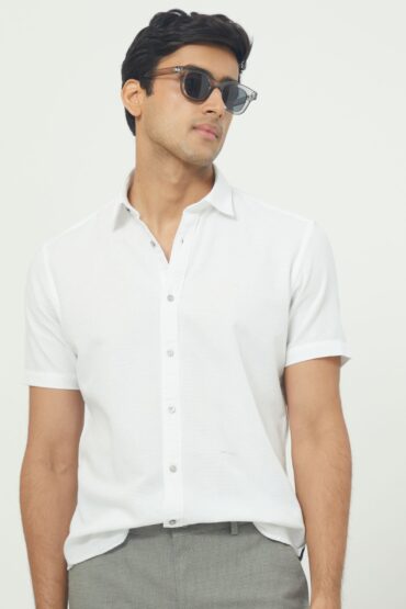 Aentic Men's Rissa White Cotton Plain Regular Fit Half Sleeve Collared Shirt