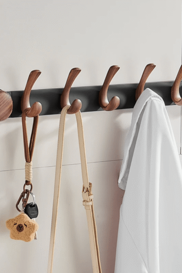 Wall-Mounted 5-Hook Rack with Vacuum Suction and Wood Finish