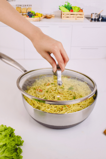 Stainless Steel Honeycomb Non-Stick Frying Pan With Lid(24cm)