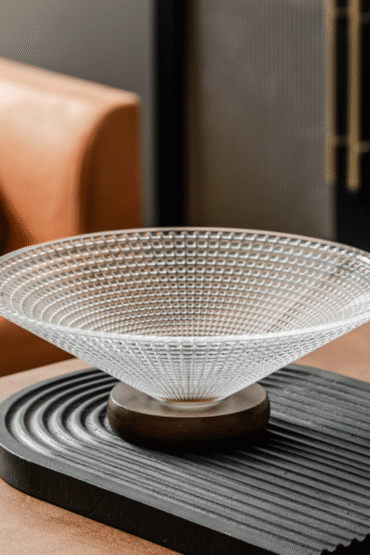 Elegant Large Crystal Glass Bowl for Snacks and Fruit Display (25cm)