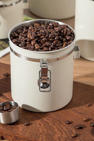 Airtight Vacuum Coffee Bean Container with Spoon(1500ml)