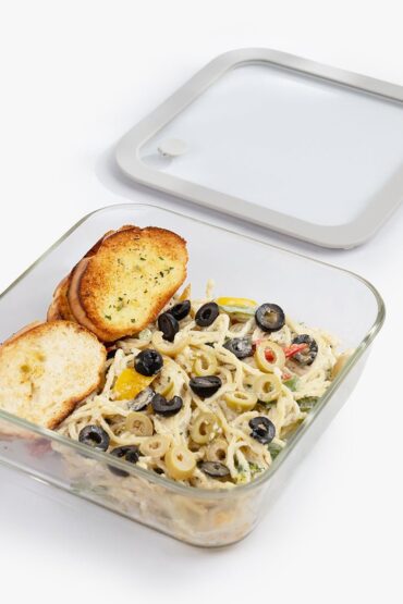 Square Borosilicate Glass Food Container with Vented Lid(1940ml)